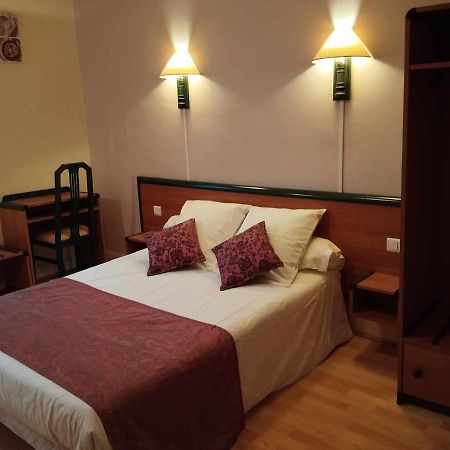 Hotel Moderne Prades-d'Aubrac Екстериор снимка