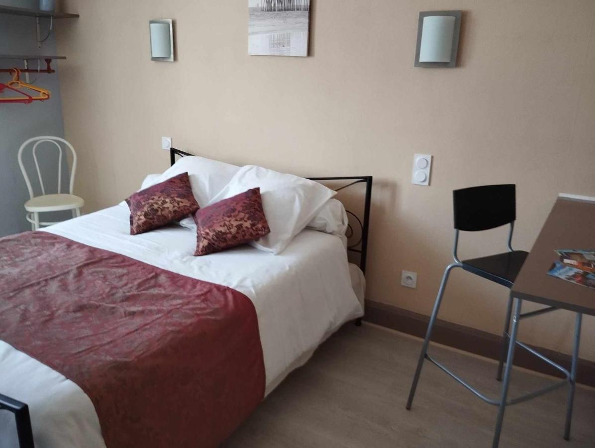 Hotel Moderne Prades-d'Aubrac Екстериор снимка